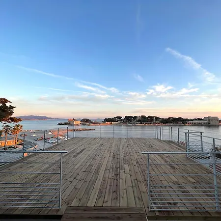 La Corniche - Vue à 180 Degrés - Centre * Bandol